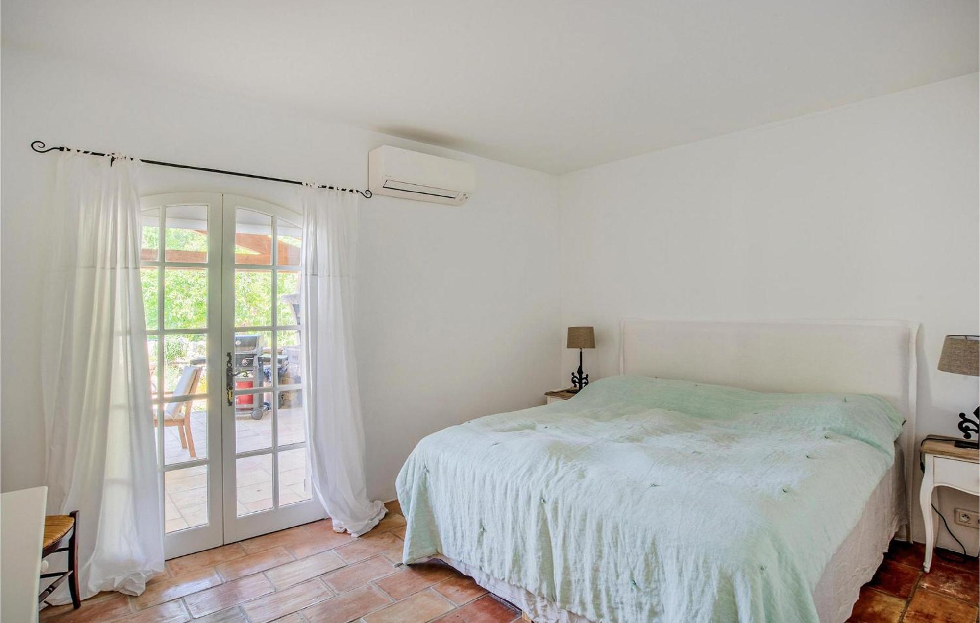 6 Bedroom Pet Friendly Home In Carces Exterior photo